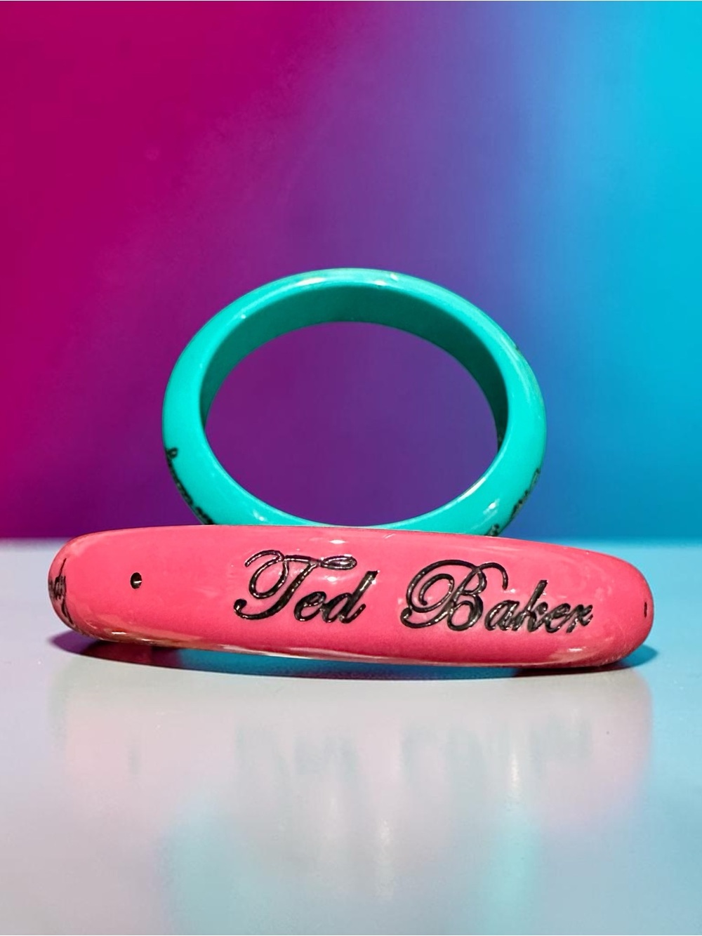 Ted Baker London Resin Bangle Bracelet Set Pink Teal Gold Script Logo Stack - Picture 3 of 7